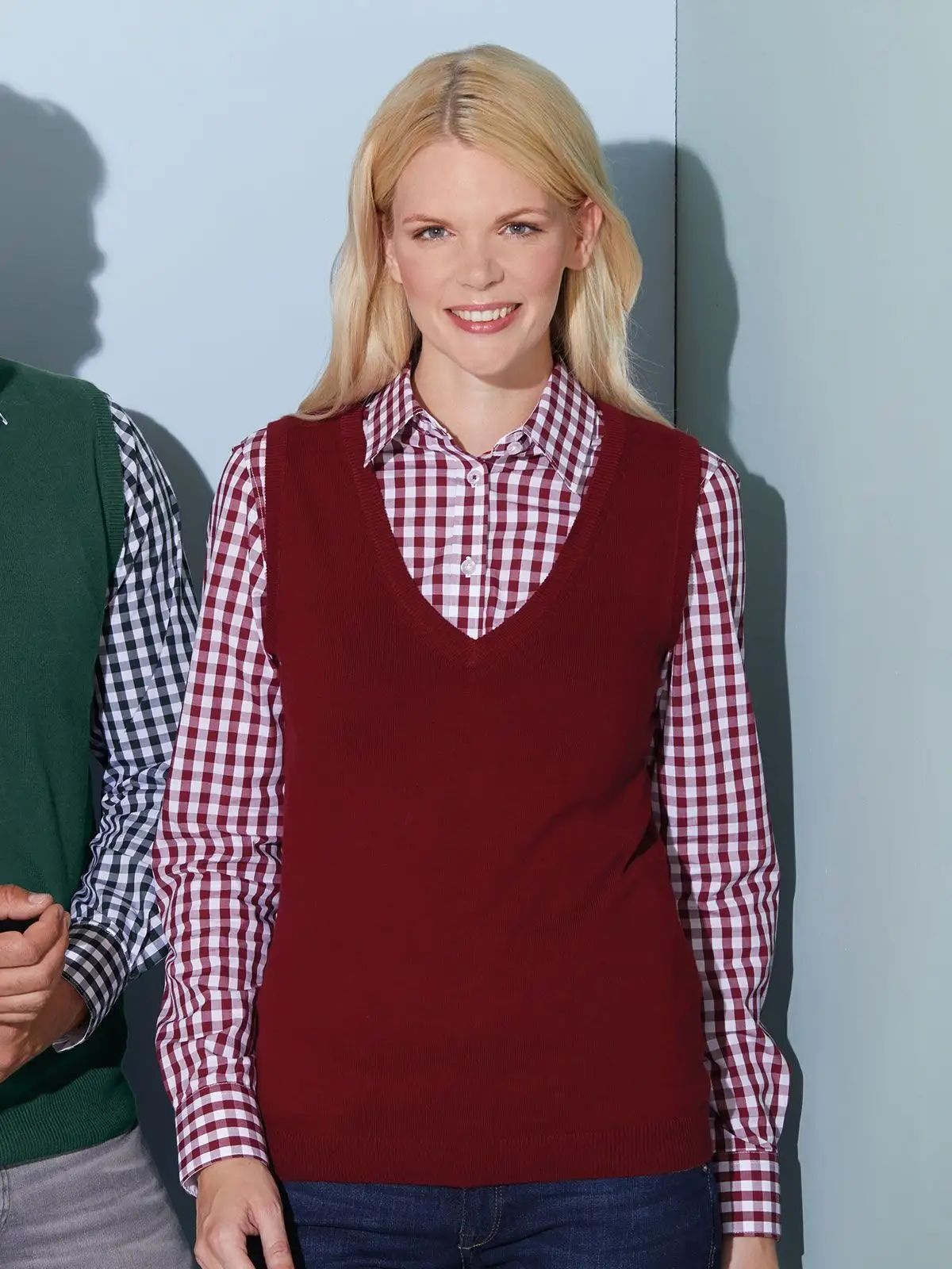 Ladies' V-Neck Pullover - Daiber